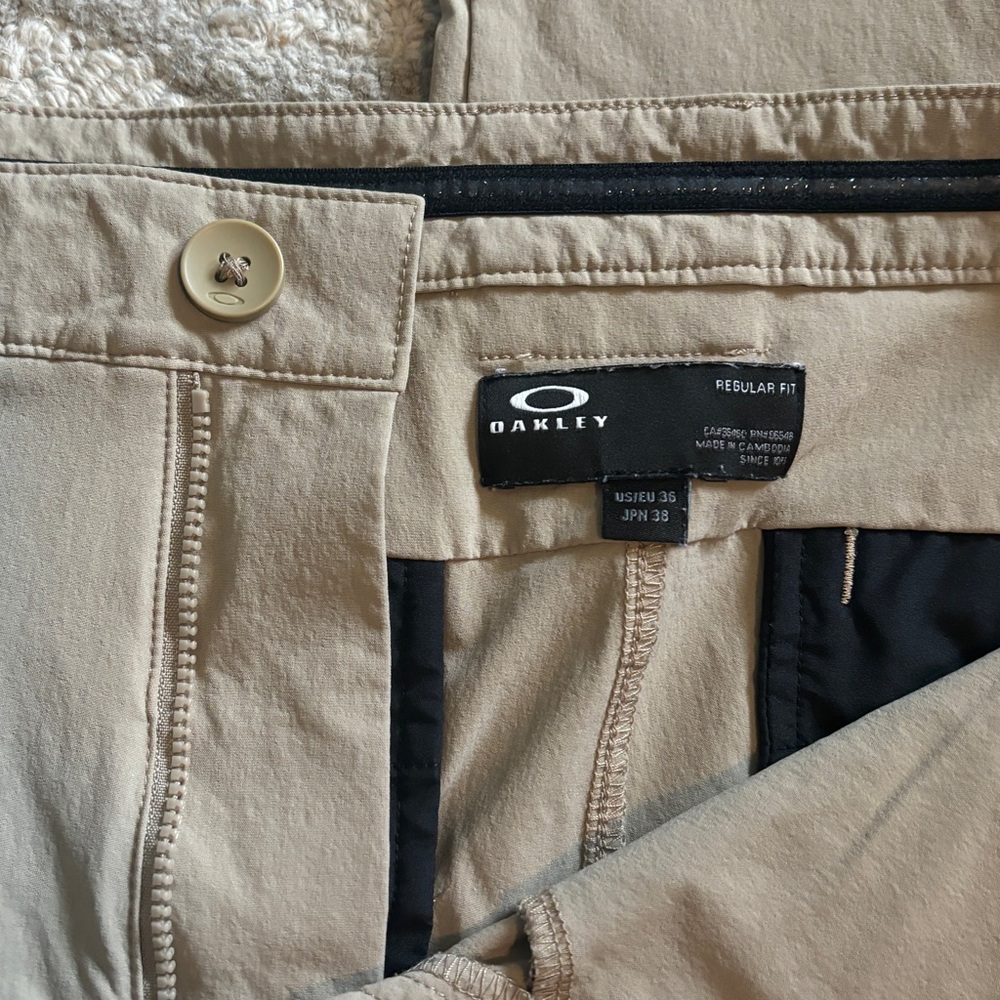 Oakley khaki men’s pants